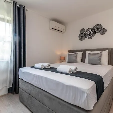 Bozan Trogir